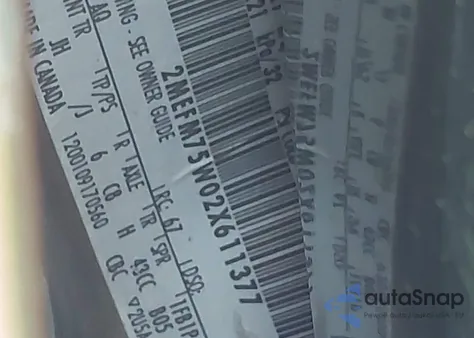 2002 Mercury Grand Marquis Ls z USA, uszkodzony, nr VIN 2MEFM75W02X611377